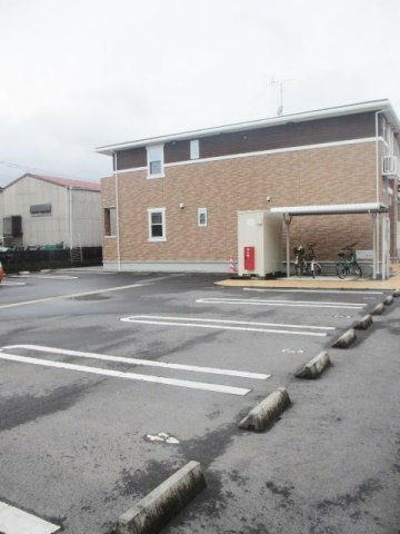 アムールＫの駐車場