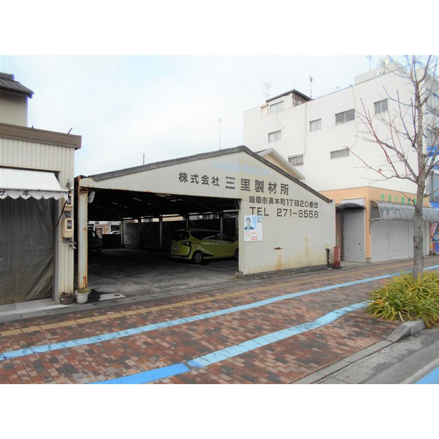 岐阜市真砂町３丁目の駐車場の駐車場