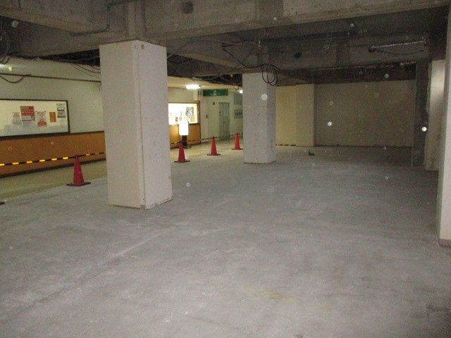 生駒郡三郷町立野南２丁目の店舗一部の内装