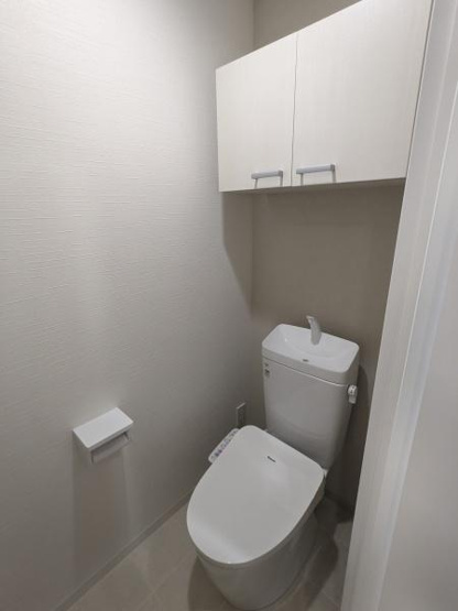 【トイレ】 | Apartment風音 | 温水洗浄便座付きトイレ