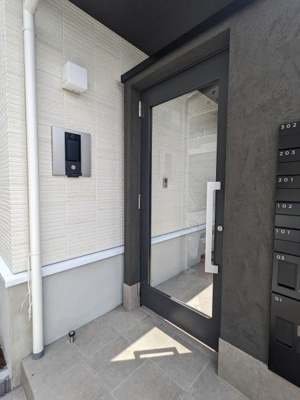 【エントランス】 | Apartment風音 | オートロック