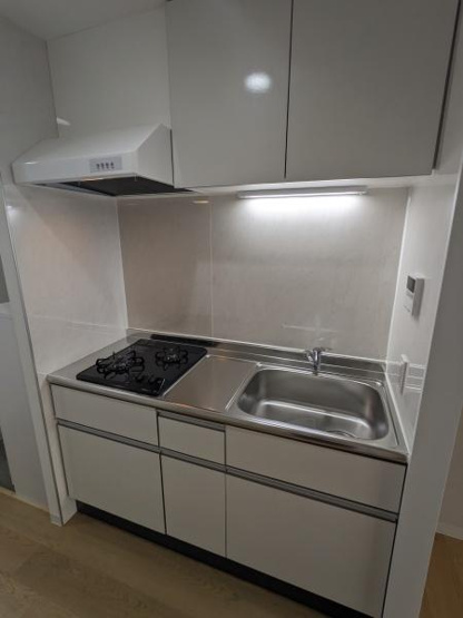 【キッチン】 | Apartment風音 | ２口ガスコンロ付き
