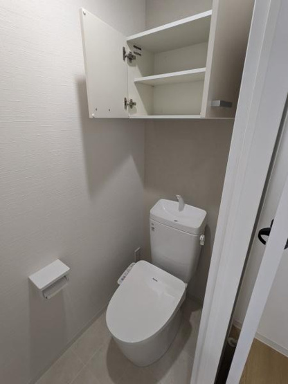 【トイレ】 | Apartment風音 | 温水洗浄便座付きトイレ