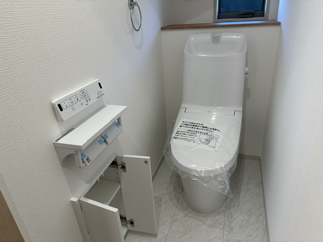 岐阜市東鶉5丁目№1.3.4.5のトイレ|落ち着いた色調のトイレです