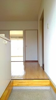 オリンピア藤沼の玄関