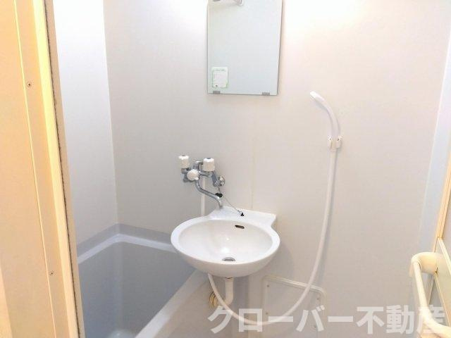 レオパレスシャルム瀬戸の浴室