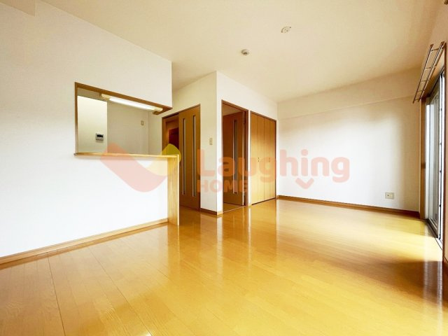 久留米市山川安居野３丁目の賃貸マンションの居間・リビング|ゆったりとしたリビングです
