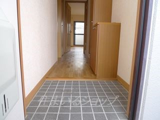 グランドハイツ深川の玄関|シューズボックス