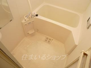 グランドハイツ深川の浴室|追い焚きあり