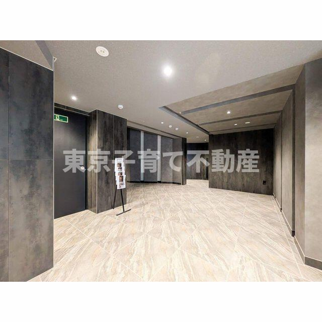 コンフォリア・リヴ文京護国寺のロビー