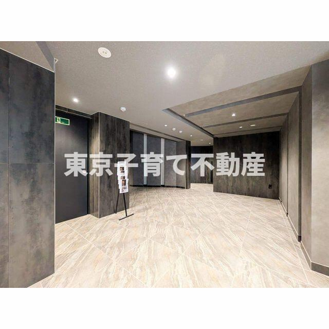 コンフォリア・リヴ文京護国寺のロビー