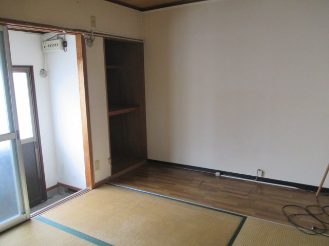 島中大庄店舗・倉庫の和室