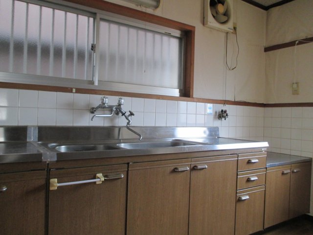 島中大庄店舗・倉庫のキッチン