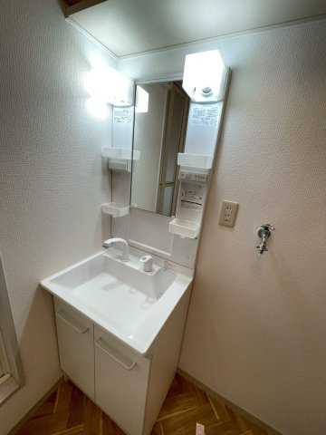 フォンテーヌ宮ノ陣Ⅱ　C棟の独立洗面台