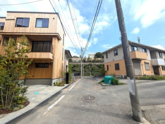 海まで徒歩9分！ 新築 閑静な住宅街の前面道路含む現地写真|前面道路