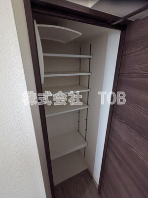 【設備】 | XEBEC明大前-ジーベック明大前- | シューズボックス※クリーニング中の撮影※