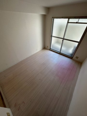 ダイドーメゾン岡本の洋室
