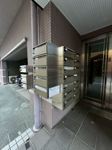 コーラルウェイⅡのエントランス