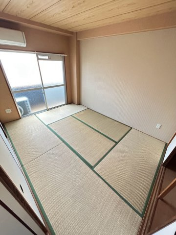 メゾン甲南の和室
