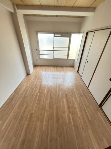 メゾン甲南の寝室
