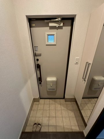 カーサレガーレの玄関