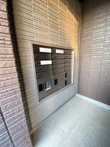 レーヴェ小松東の外観
