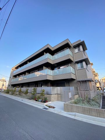 レーヴェ小松東の外観