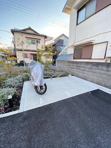 レーヴェ小松東の外観