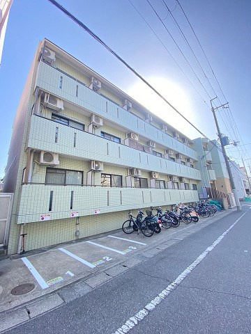 Royale離宮西宮の外観