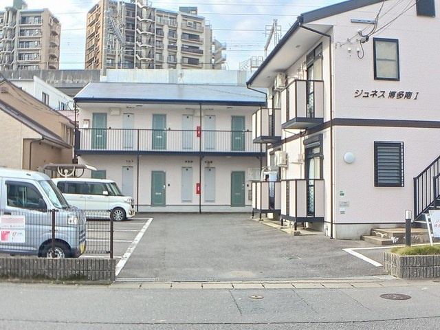 ジュネス博多南Ⅱの駐車場