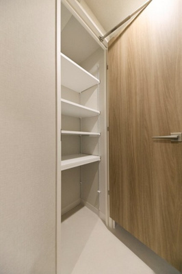 【玄関】 | プライムブリス新御徒町 | ※写真は同タイプ住戸です。