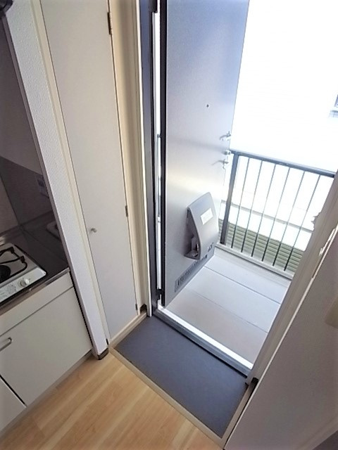 住吉西尾ハイツの玄関
