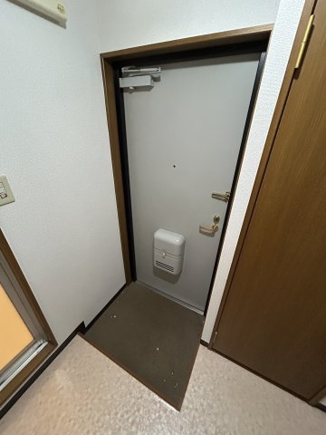 リバティ堀内の玄関