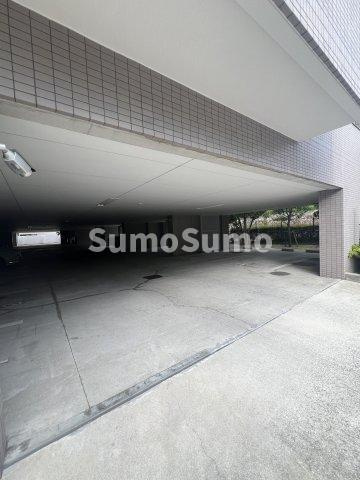 ジークレフ芦屋の駐車場