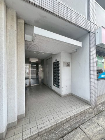 サレール御影のエントランス