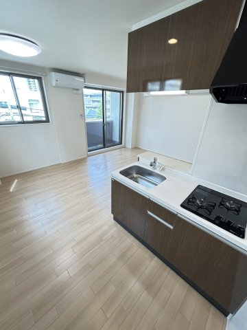 神戸市灘区下河原通４丁目新築マンションのキッチン