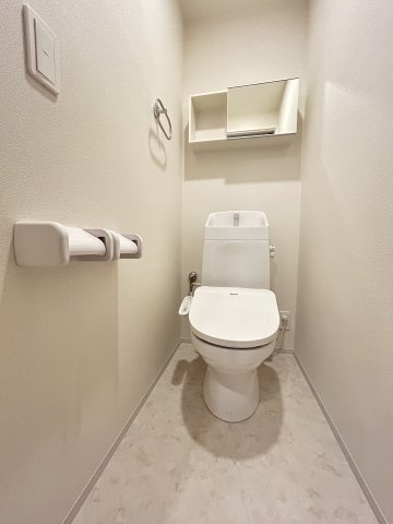 神戸市灘区下河原通４丁目新築マンションのトイレ