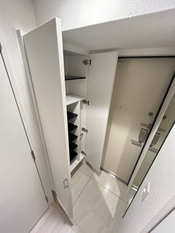 コンフォリア・リヴ淡路町一丁目のその他
