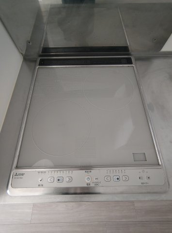 セレニテ神戸元町プリエのキッチン