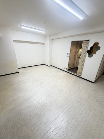 ネオアージュ神戸元町の居間・リビング