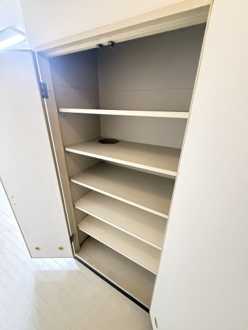 ネオアージュ神戸元町の収納