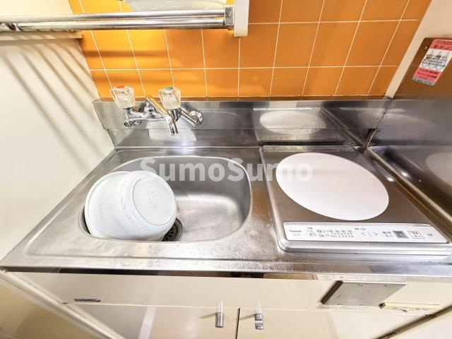 ハイシティ三軒茶屋第２のキッチン|コンパクトなキッチンで掃除もラクラク