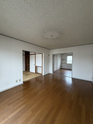 名谷19団地83号棟の居間・リビング
