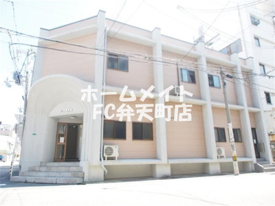 【外観】 | ヴィラ海岸通り | 外観は落ち着いています