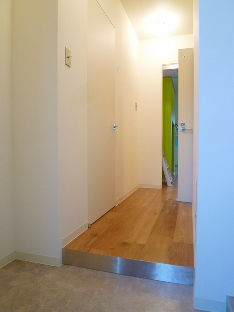 マンション善の玄関|現状優先です。