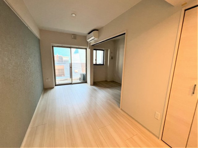 【居間・リビング】 | パークサイド本町 | 日当たりの良い広く使いやすい南面リビング♪