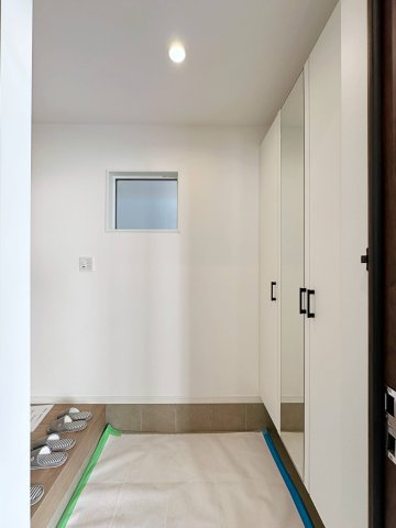 西区庚午中1丁目 No.9の玄関|玄関ホール☆
