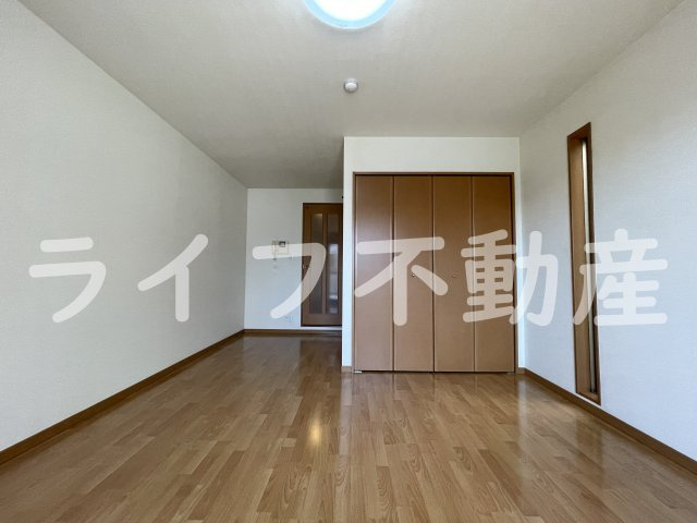 アリスコート菱屋西の洋室|コンパクトで使いやすい洋室です