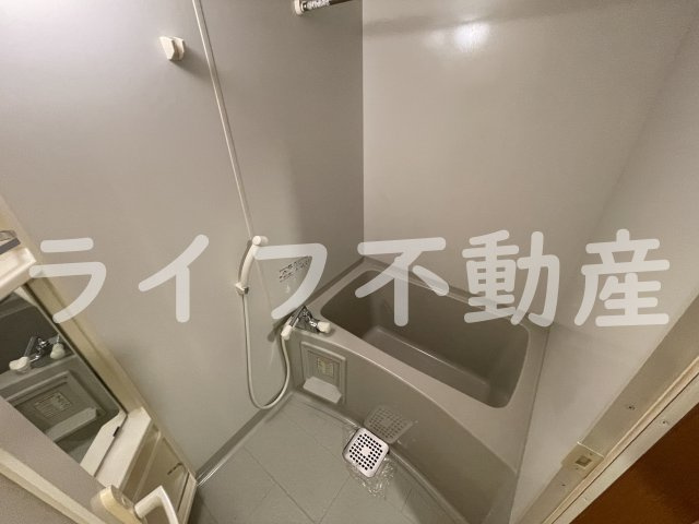 アリスコート菱屋西の浴室|落ち着いた空間のお風呂です