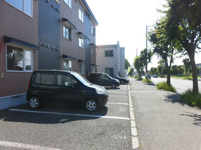 MY HOUSE GOOD RIVERⅢの駐車場